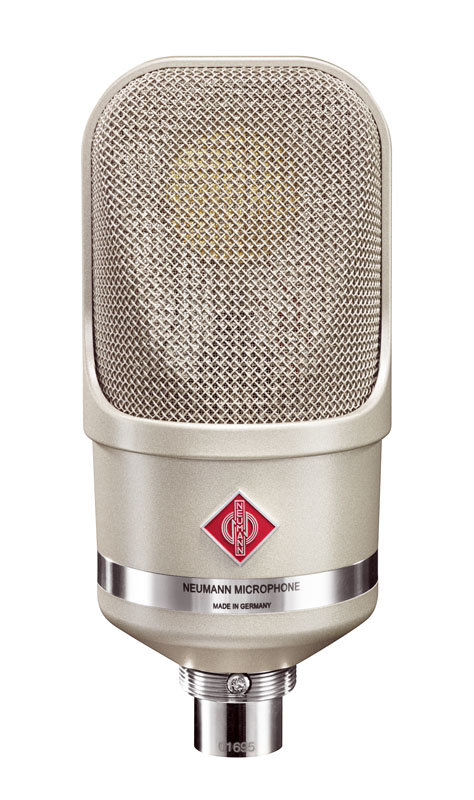 Neumann TLM 107 录音棚话筒（银色款正面）