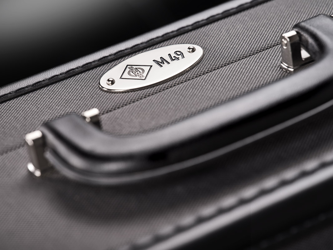 Neumann M 49 V 话筒手提箱