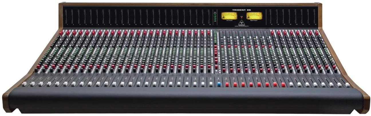 Trident Audio Developments Trident 88 32通道模块化模拟调音台