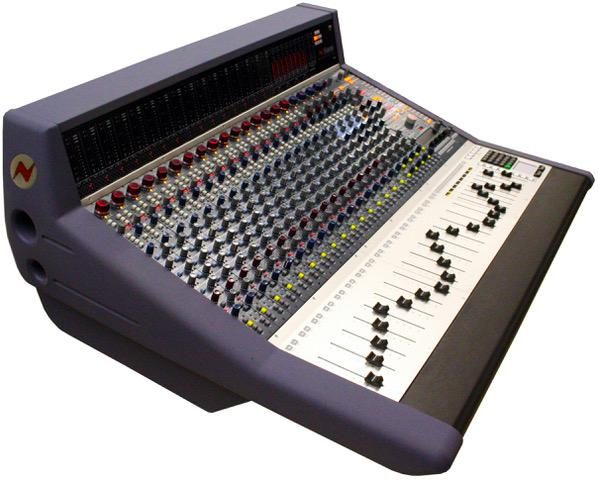 Neve Genesys G32 - 32通道，16推子模拟调音台（带DAW控制功能）