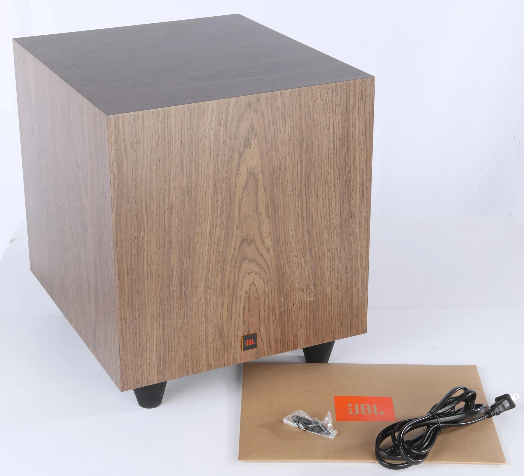 JBL L10cs 250-watt 10-inch Classic Powered Subwoofer - Walnut Veneer